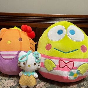 2 Hello Kitty Squishmallows